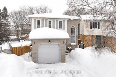 527-A Rosemeadow Cres, Waterloo -  image-0-1