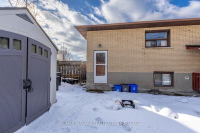 5 Phylis St, Fort Erie - 332 - Central image-0-4