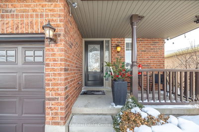 7 Kelly Crt, Guelph - Parkwood Gardens image-0-3