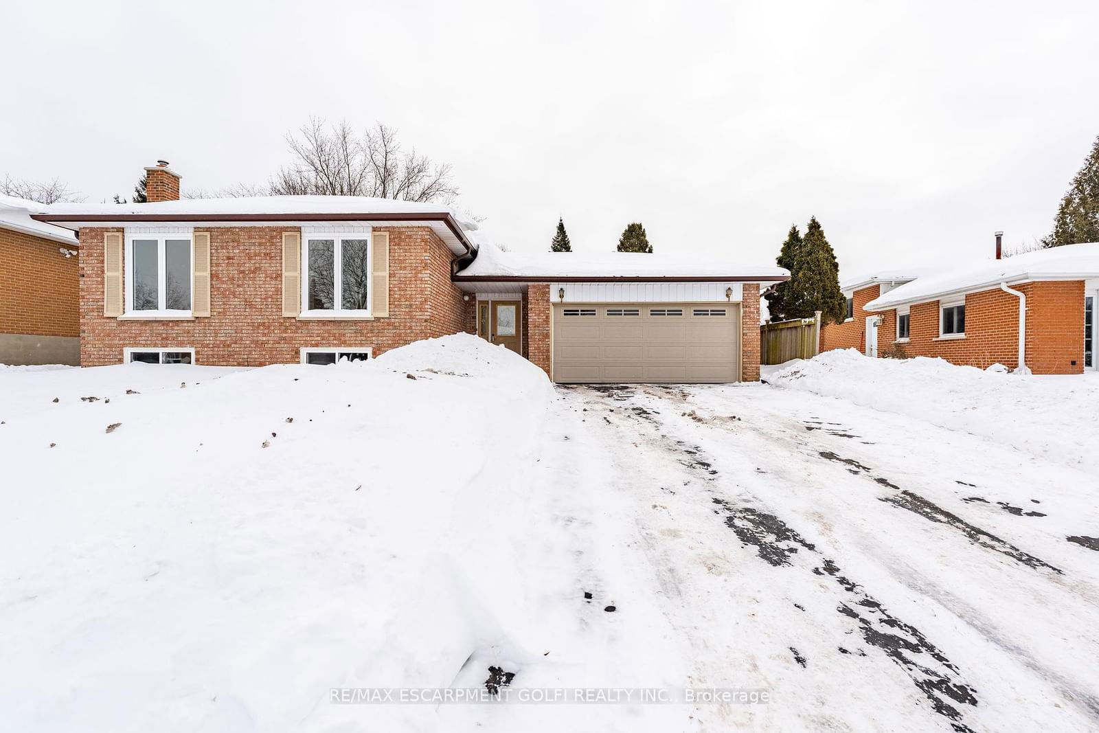 Detached House sold at 12 Ashdale Court, Hamilton, Waterdown, L0R 2H3 - MLS: X11980856