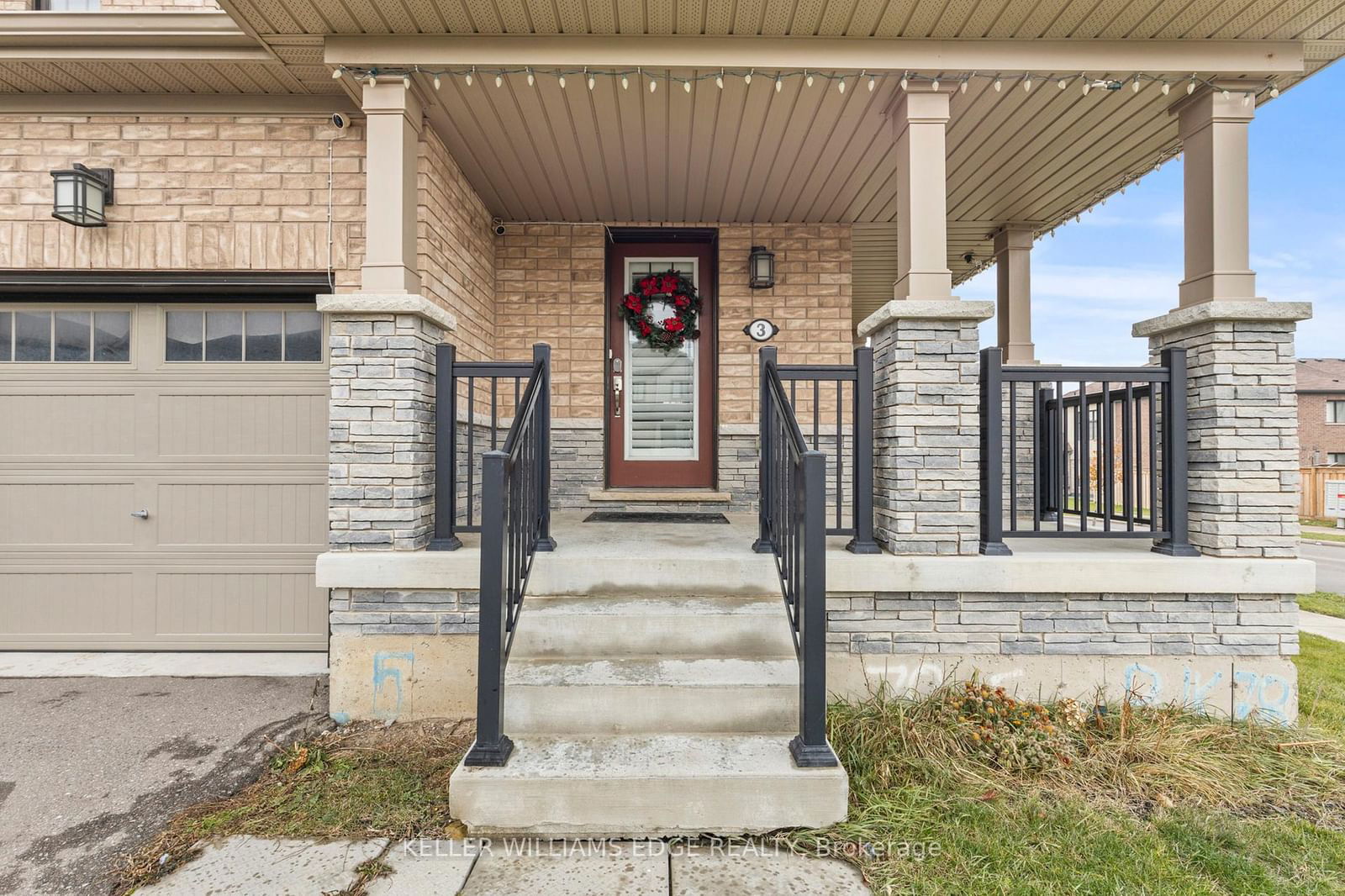 Townhouse for sale at 3 Pagebrook Crescent, Hamilton, Stoney Creek Mountain, L8J 0K7 - MLS: X11980883