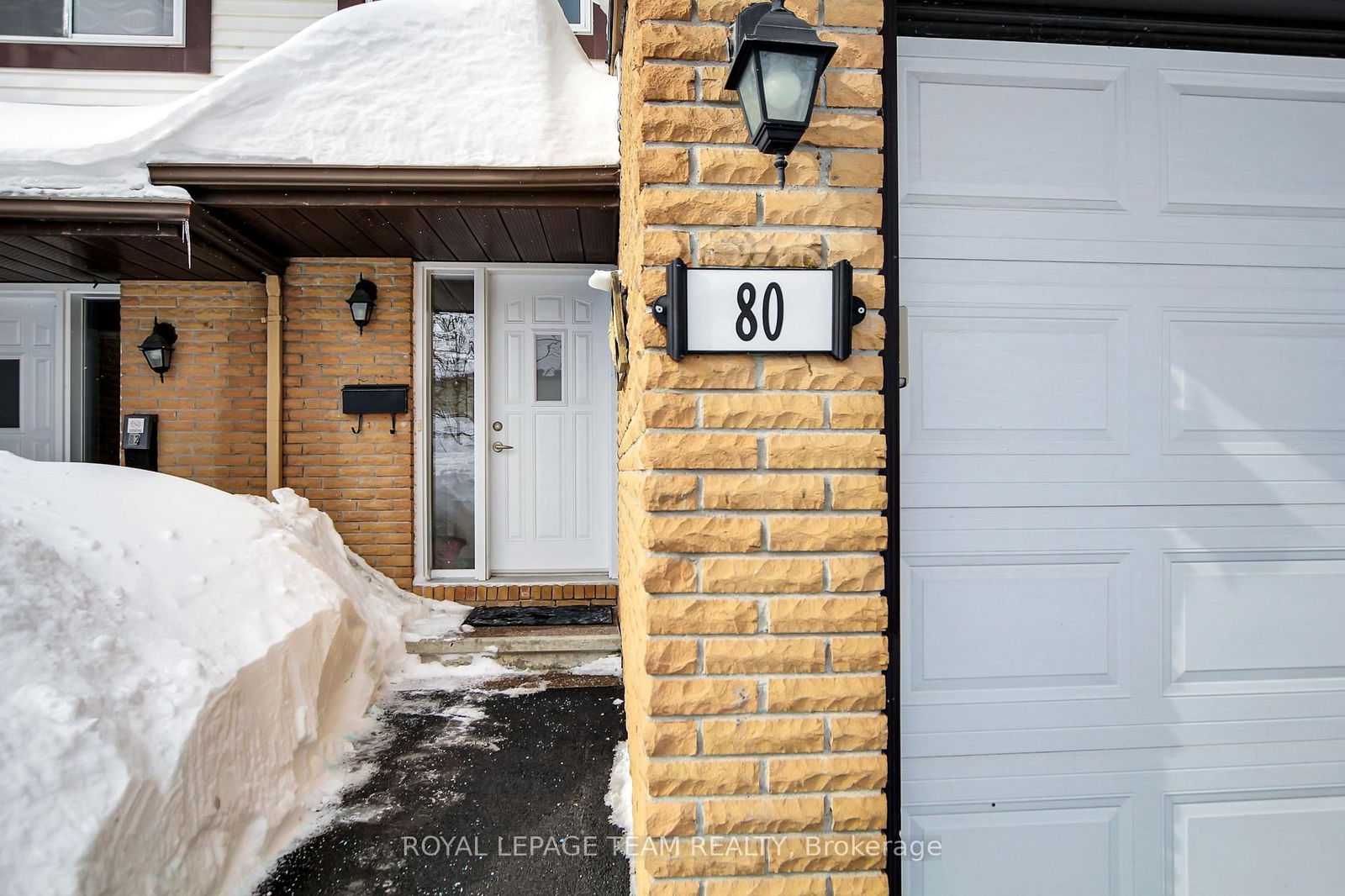 Townhouse sold at 80 Stokes Crescent, Kanata, 9003 - Kanata - Glencairn/Hazeldean, K2L 2Z4 - MLS: X11980893