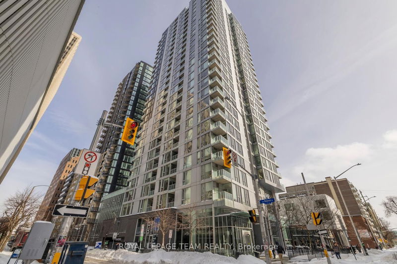 home for sale on 906-179 Metcalfe Street