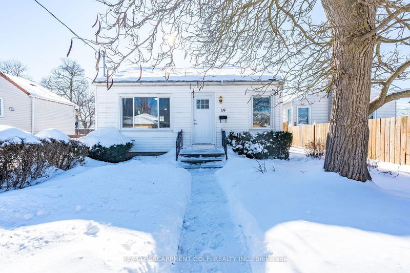 19 WESTON Rd, St. Catharines -  image-0-0