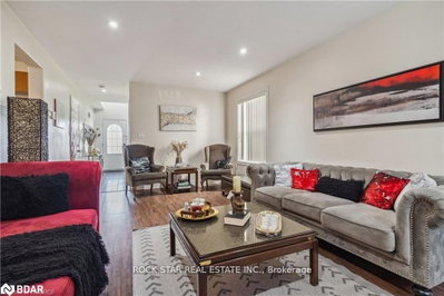 36 Chicory Crescent — more photos