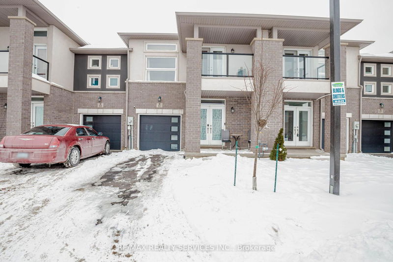 Unit 18 — 87 Renfrew Tr, Welland - 767 - N. Welland image-0-0