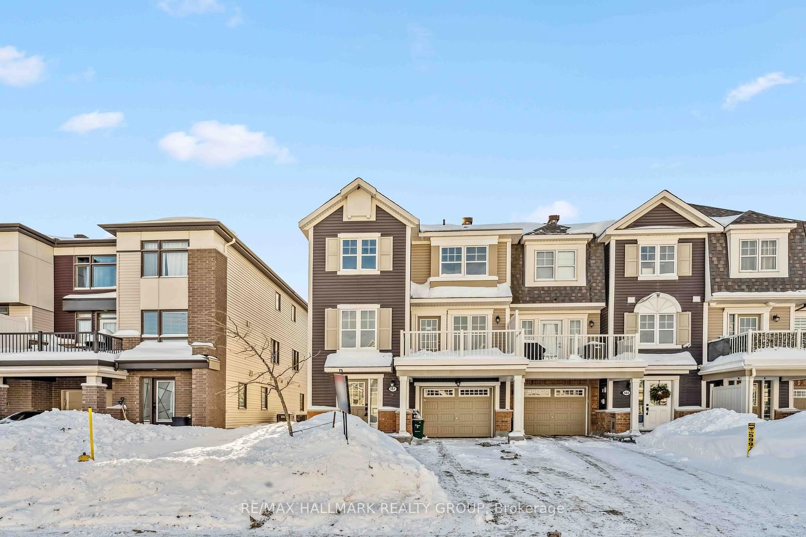 Townhouse sold at 567 Roundleaf Way, Ottawa, Kanata - Emerald Meadows/Trailwest, K2S 1E7 - MLS: X11981416