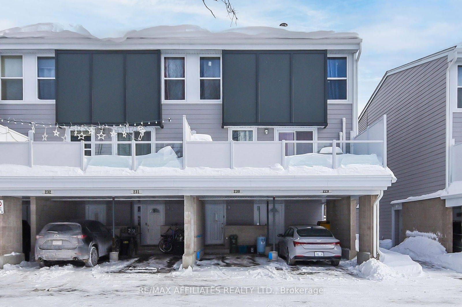 Townhouse sold at 230-3445 Uplands Drive, Ottawa, Hunt Club, K1V 9N6 - MLS: X11981456