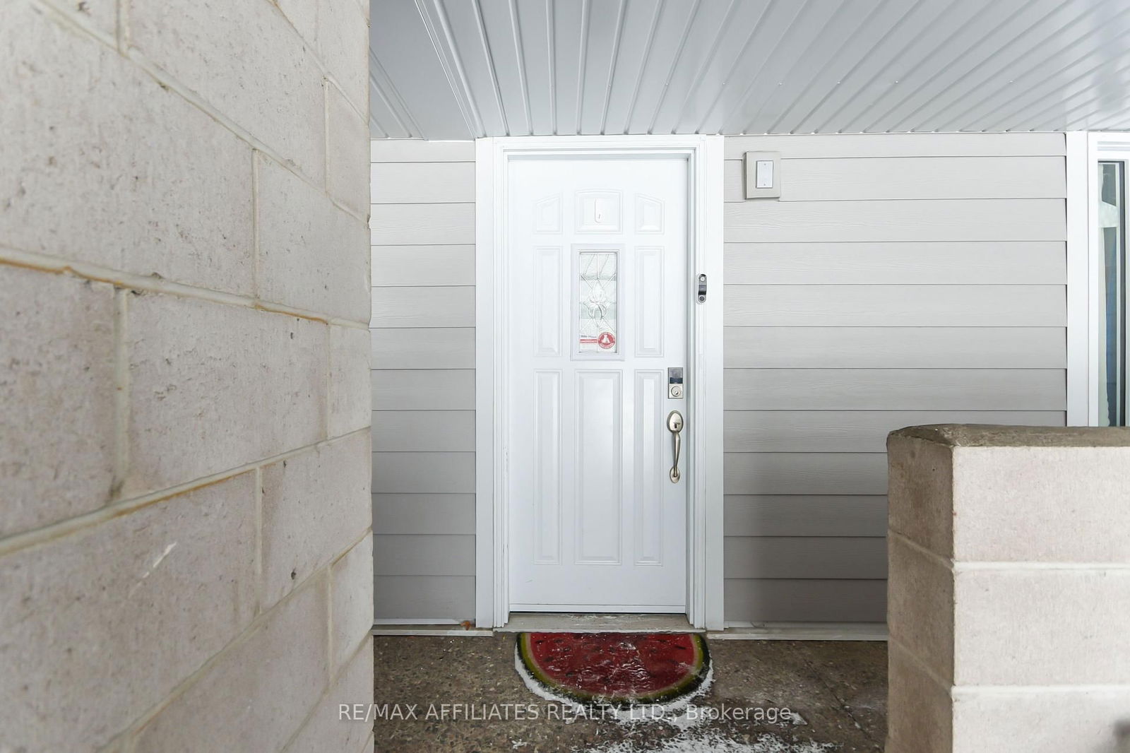 Townhouse sold at 230-3445 Uplands Drive, Ottawa, Hunt Club, K1V 9N6 - MLS: X11981456