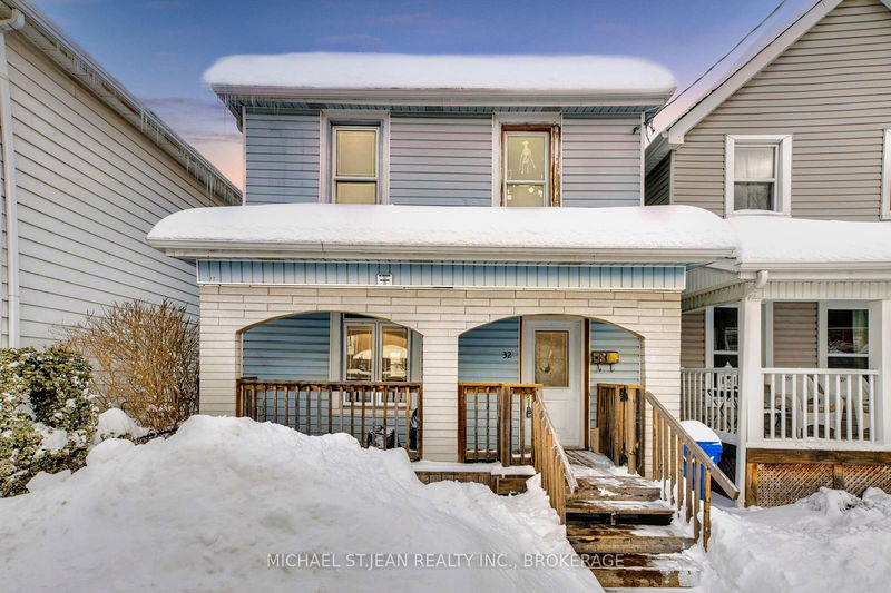 home for sale on 32 Picton Street W
