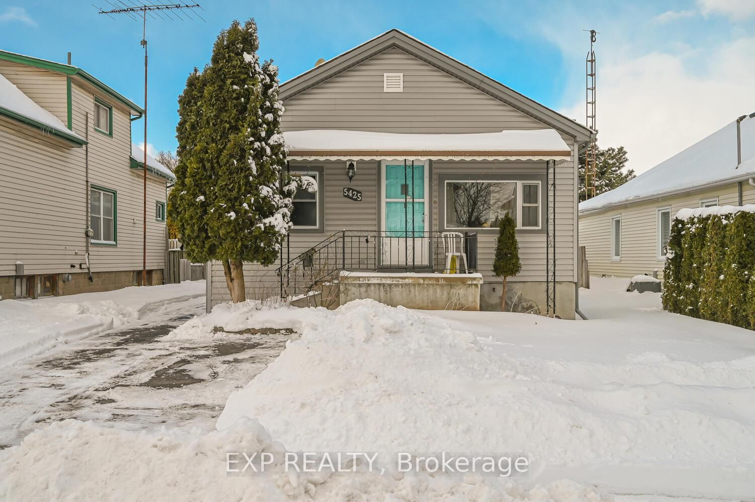 Detached House for sale at 5425 Cedar Street, Niagara Falls, 211 - Cherrywood, L2E 2V4 - MLS: X11981664