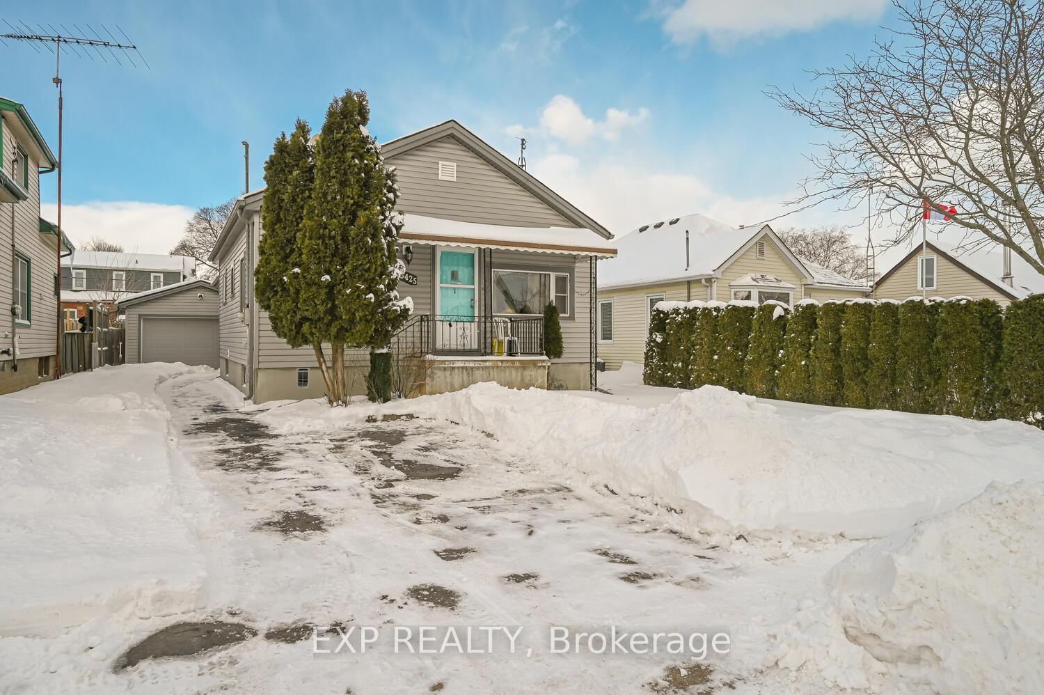 Detached House for sale at 5425 Cedar Street, Niagara Falls, 211 - Cherrywood, L2E 2V4 - MLS: X11981664