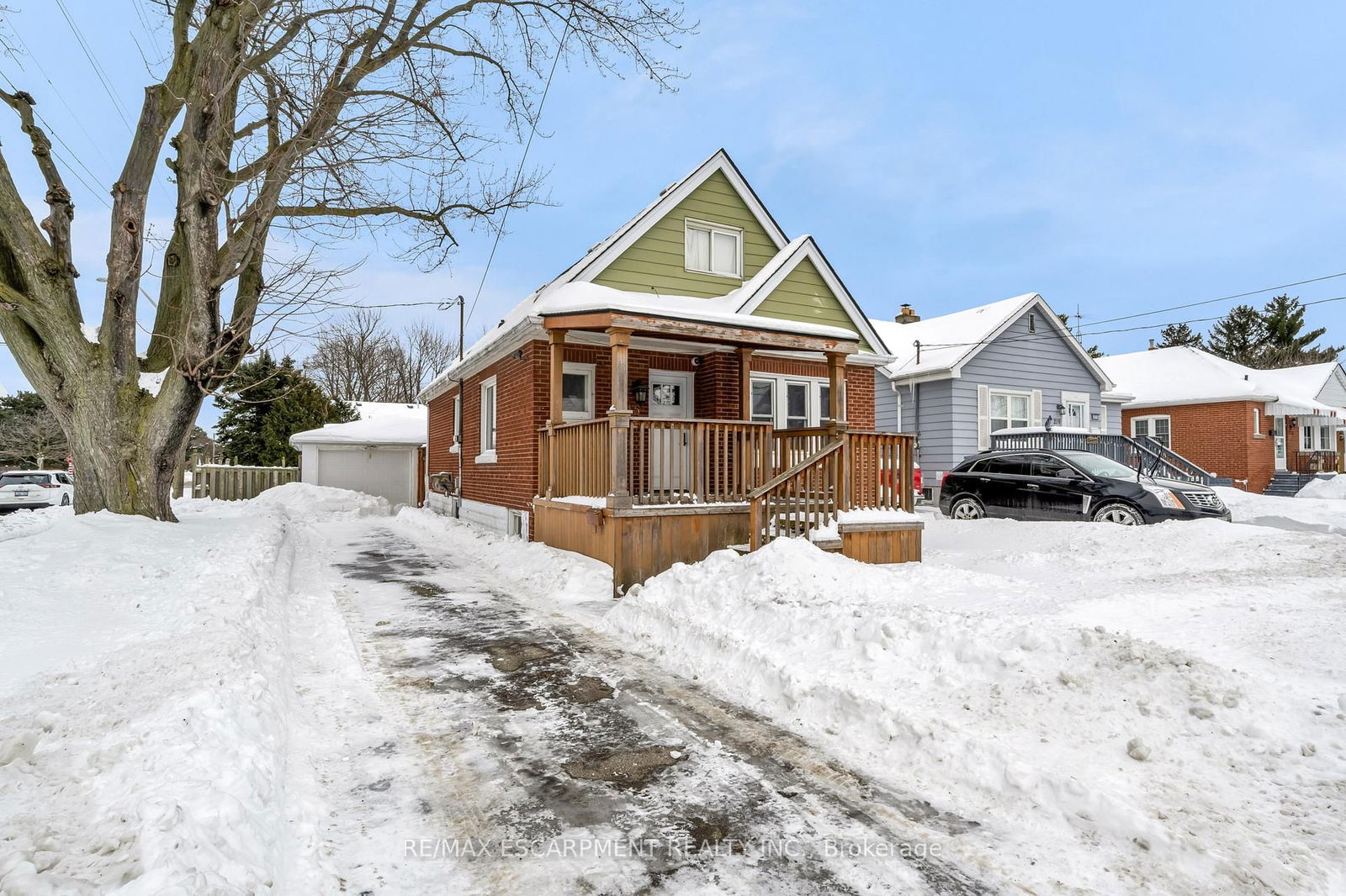 Detached House for sale at 215 Walter Avenue, Hamilton, Glenview, L8K 3L3 - MLS: X11981733