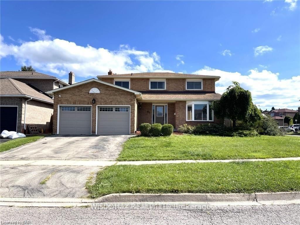 Detached House for sale at 61 BARBICAN Trail, St. Catharines, Burleigh Hill, L2T 4A7 - MLS: X11982028