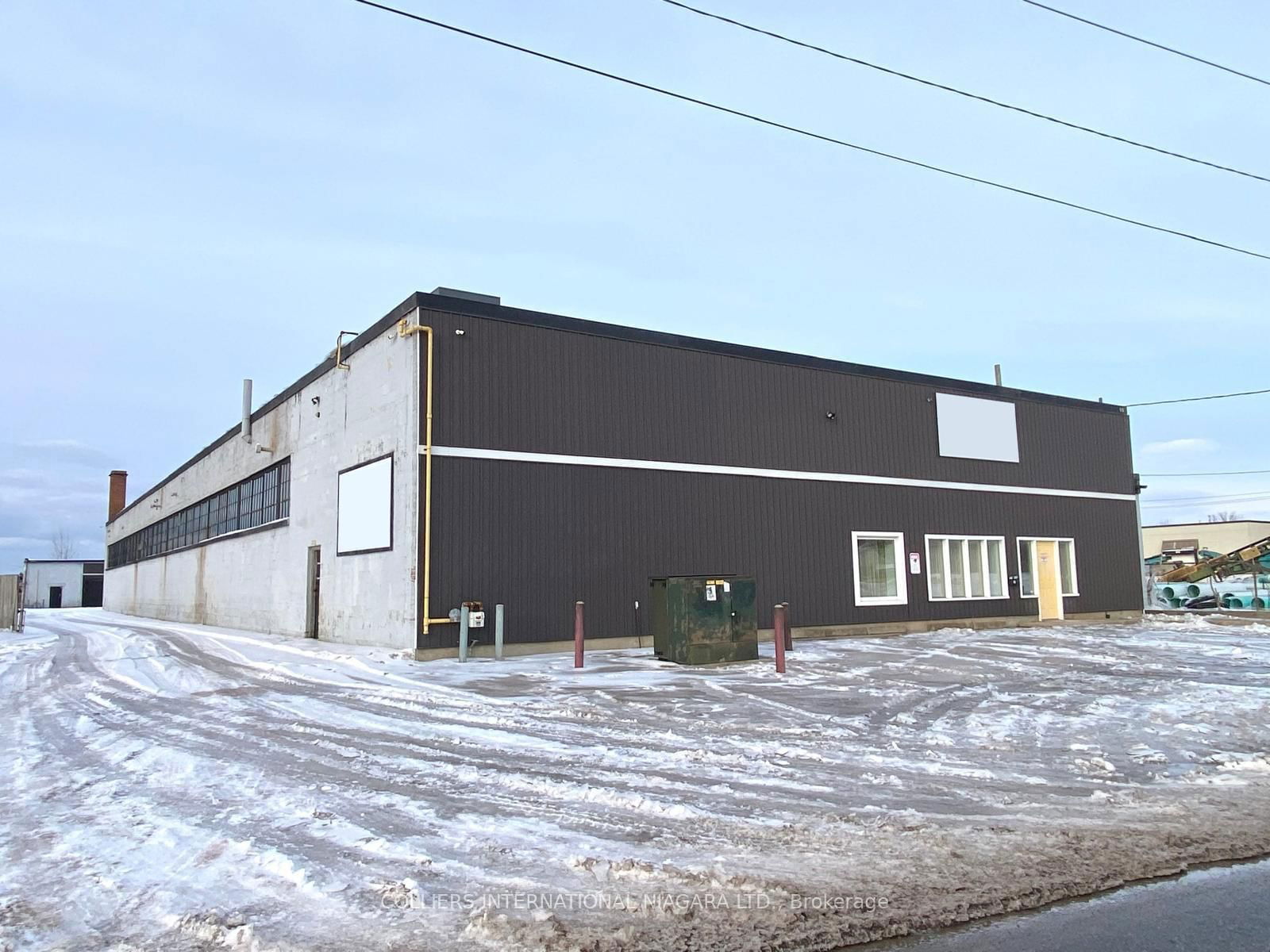 Industrial for sale at 19 Yale Crescent, St. Catharines, 450 - E. Chester, L2R 2Y6 - MLS: X11982033