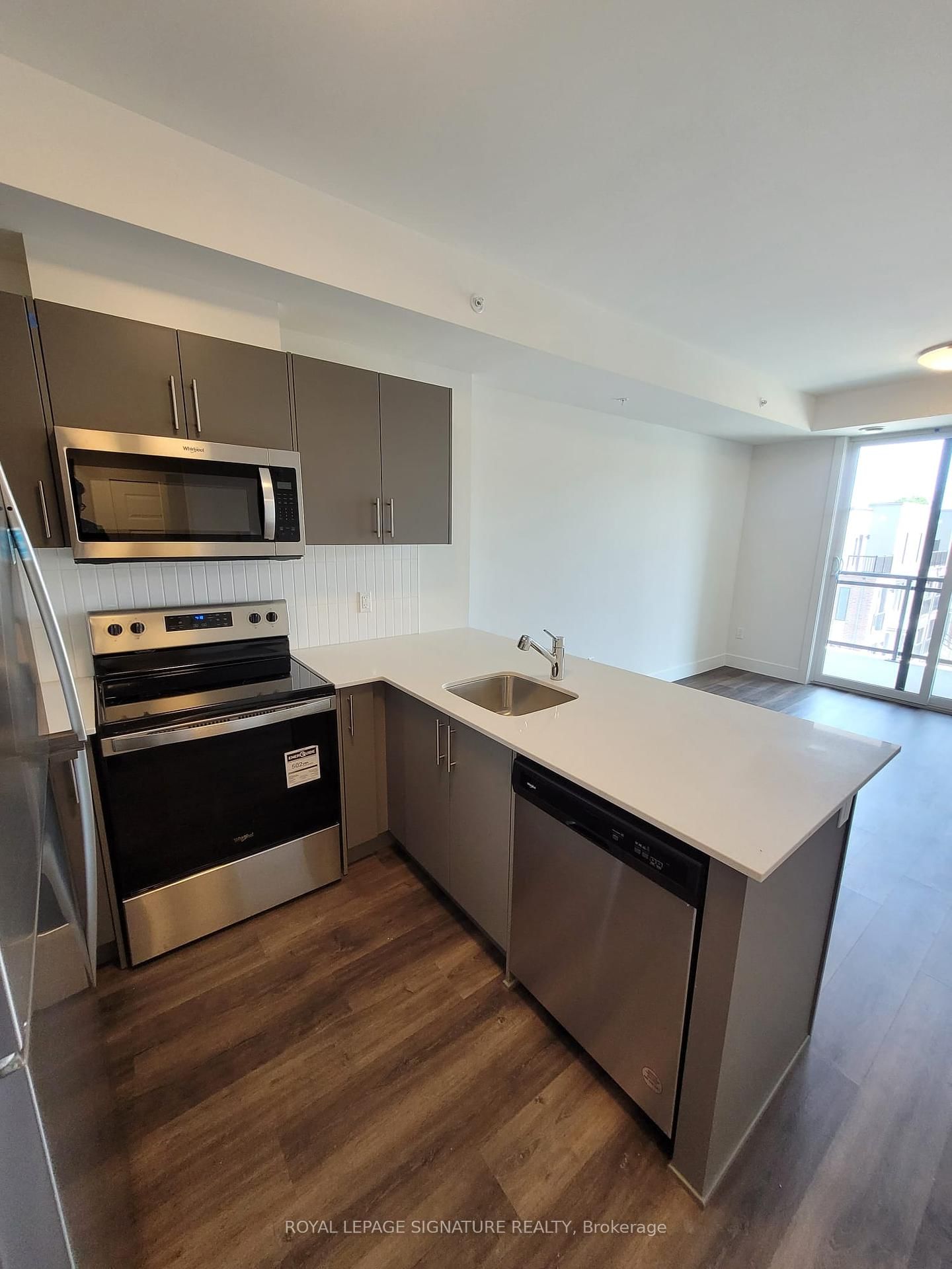 Condo for lease at 405-103 Roger Street, Waterloo, N2J 0G2 - MLS: X11982043