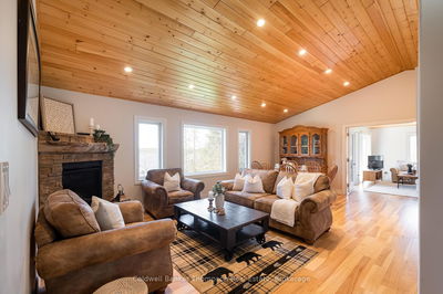 35 Main Rd, Magnetawan - Magnetawan image-0-3