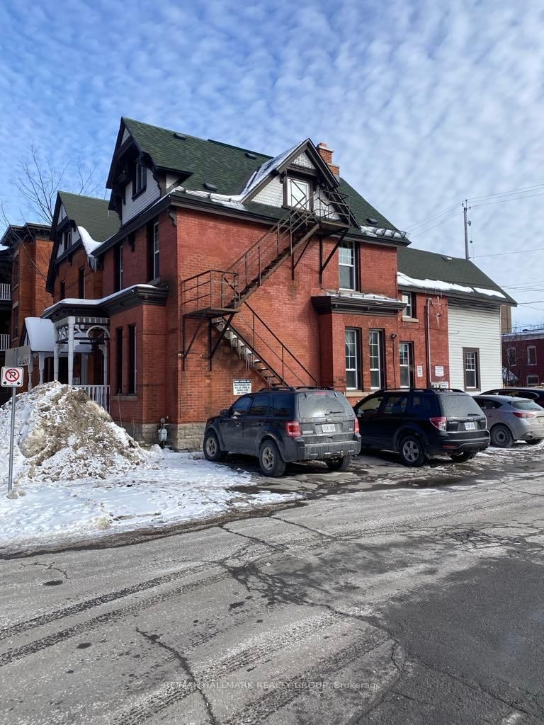 Listing Image 11