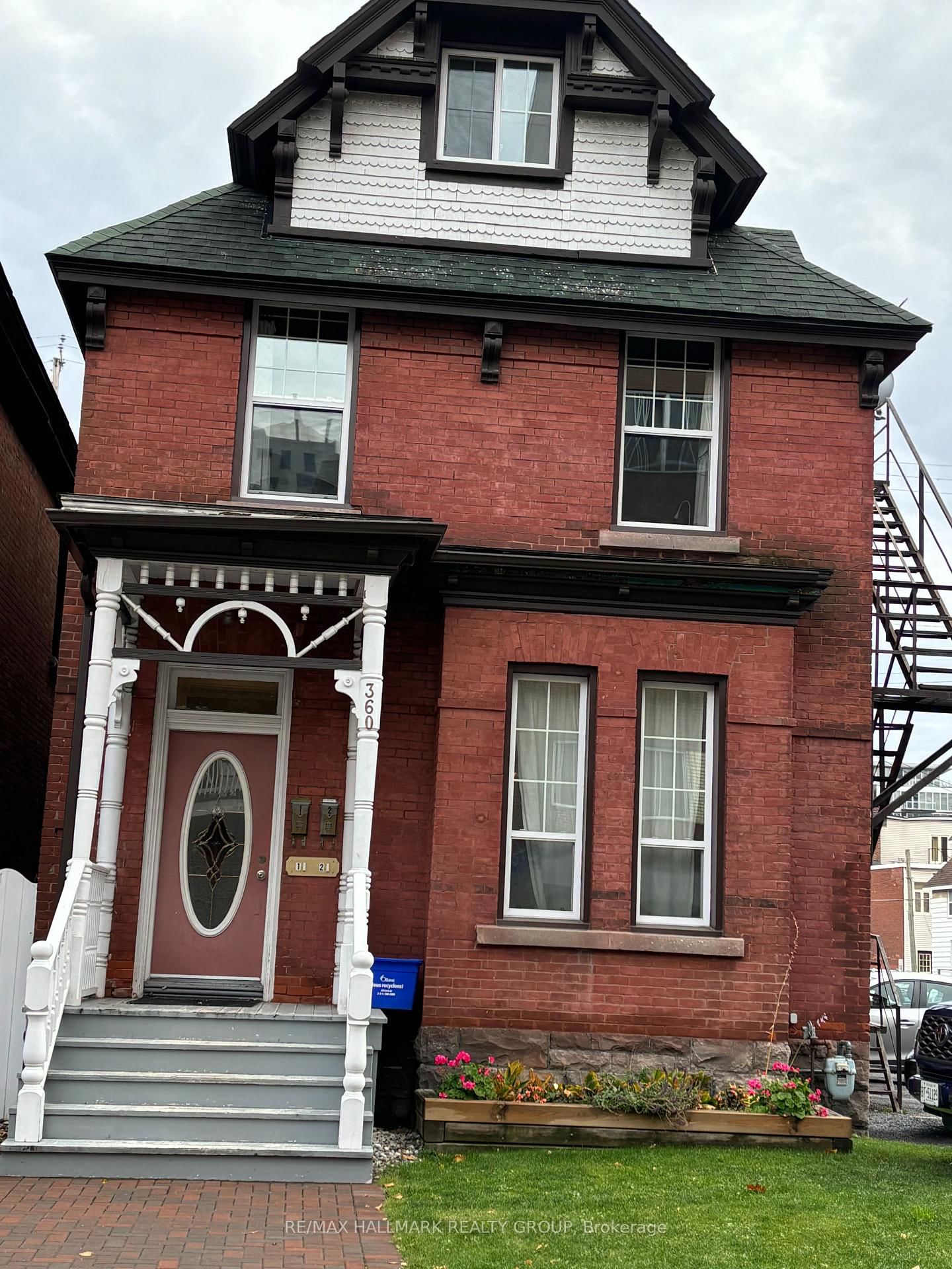 Listing Image 6