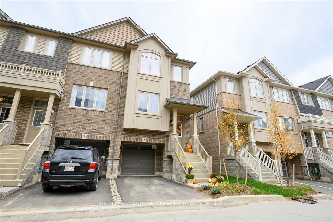 Townhouse for lease at 9 Birot Lane, Hamilton, Ancaster, L9K 0K1 - MLS: X11982589