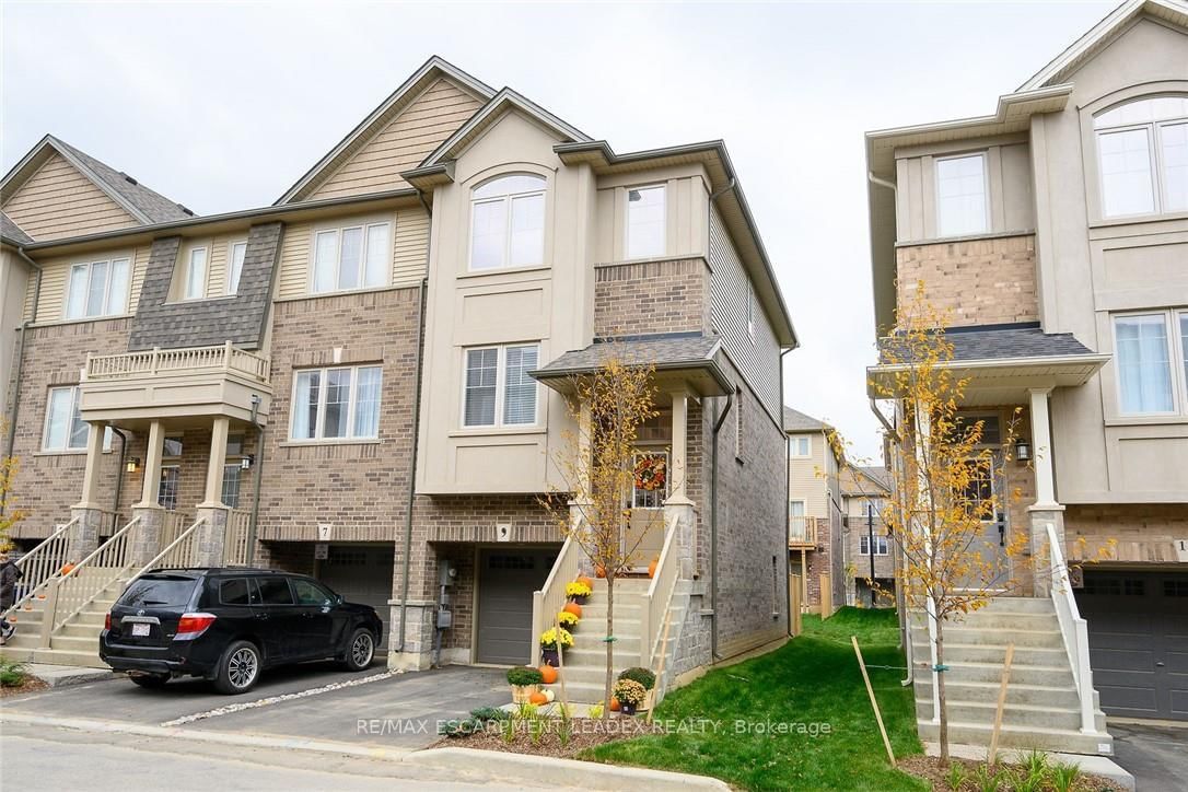 Townhouse for lease at 9 Birot Lane, Hamilton, Ancaster, L9K 0K1 - MLS: X11982589