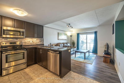 Unit 111 — 45 Kingsbury Sq, Guelph - Pine Ridge image-0-3