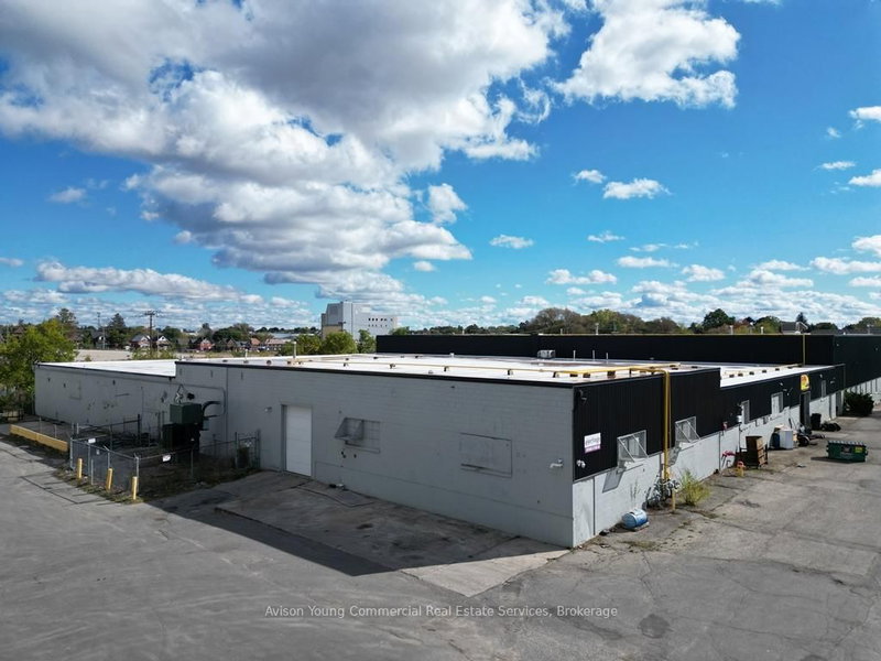 325 Stirling Ave S, Kitchener, N2M 3H6 | Image 2