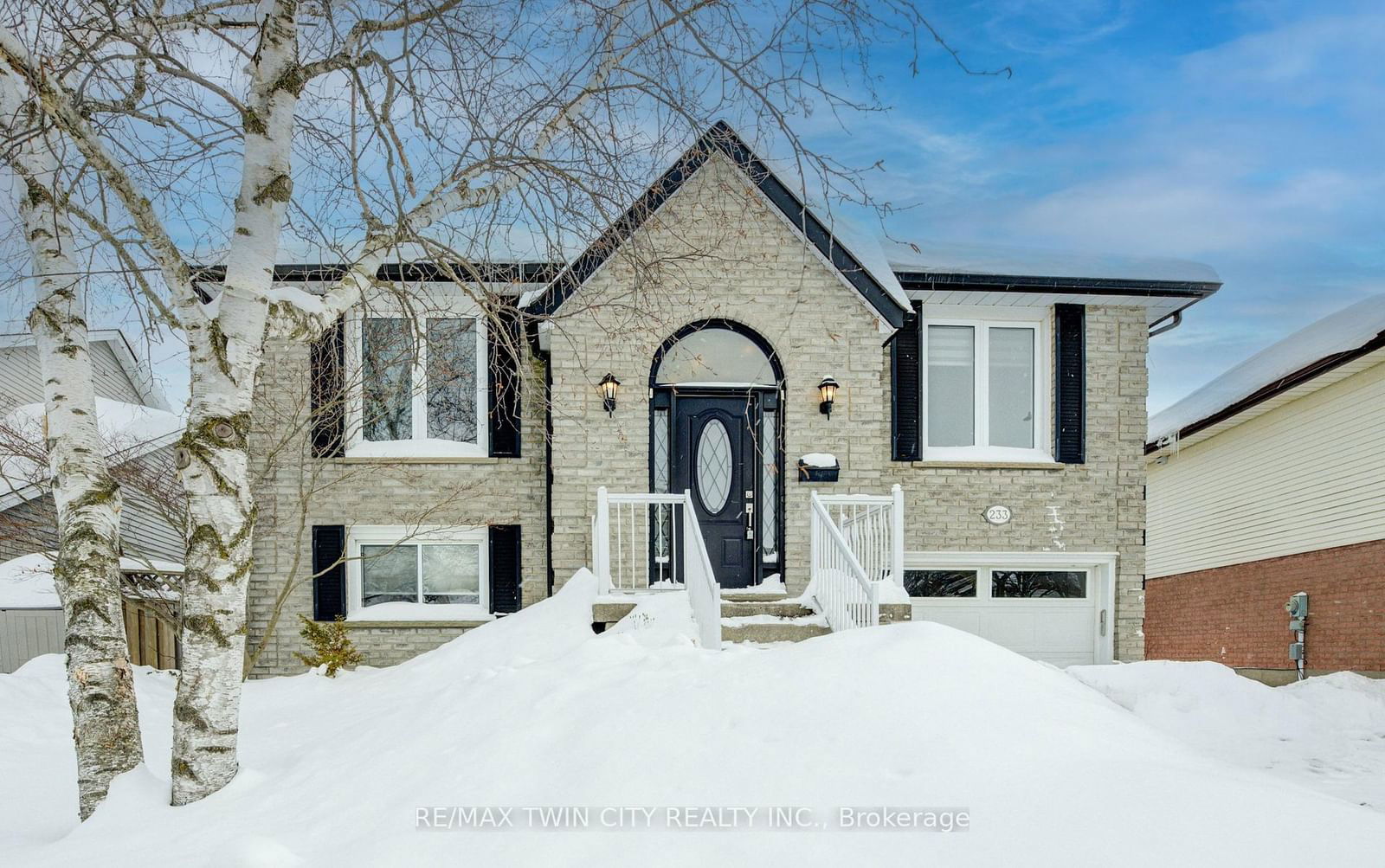 Detached House sold at 233 Blackwell Drive, Kitchener, N2N 2S6 - MLS: X11982781