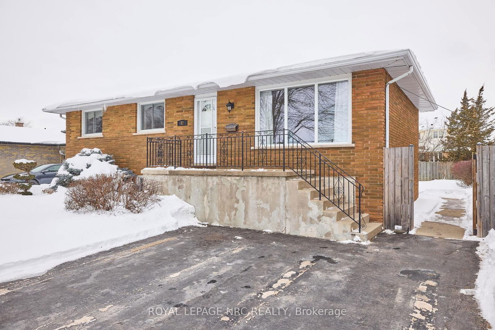 Detached House for sale at 72 Endicott Terrace, Welland, 769 - Prince Charles, L3C 5R8 - MLS: X11982849