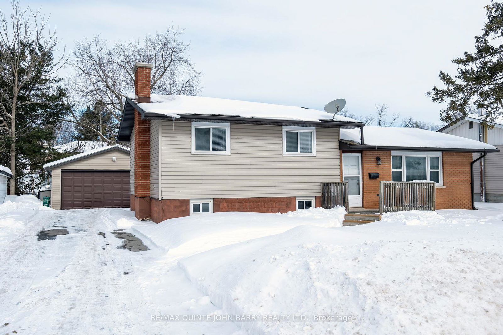 Detached House sold at 14 Hollandale Avenue, Quinte West, K8V 2C4 - MLS: X11982918