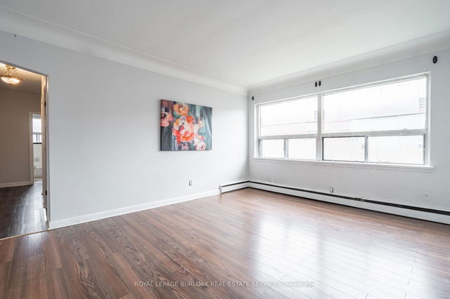 7 - 165 Park Row