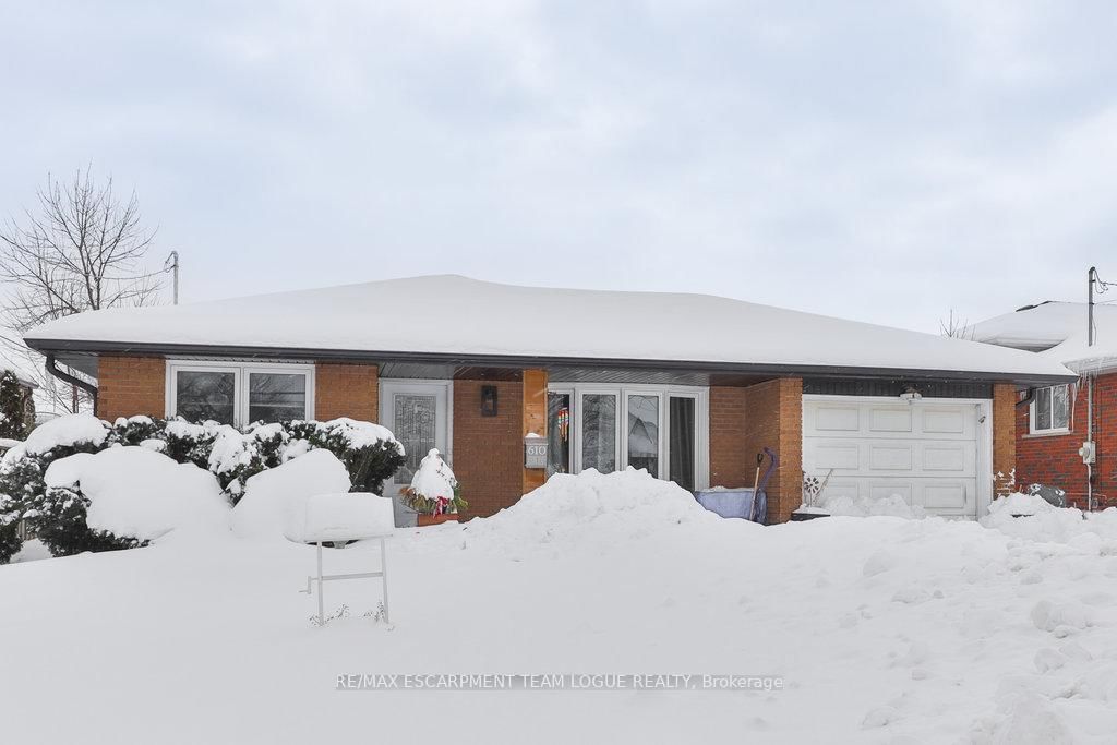 Detached House for sale at 610 Mohawk Road, Hamilton, Lawfield, L8V 2J7 - MLS: X11983237