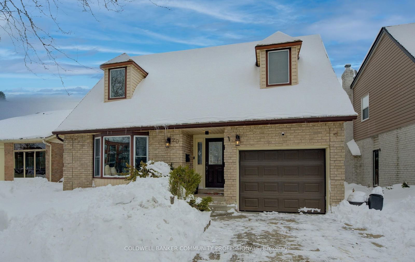 Detached House for sale at 20 Ventura Drive, Hamilton, Stoney Creek Mountain, L8J 1W7 - MLS: X11983256