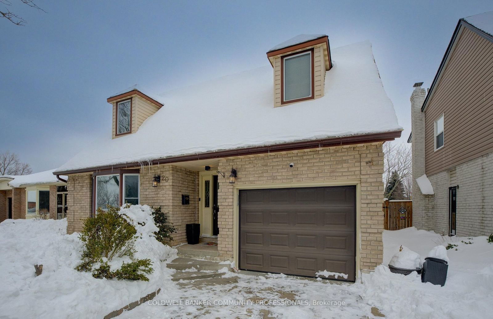 Detached House for sale at 20 Ventura Drive, Hamilton, Stoney Creek Mountain, L8J 1W7 - MLS: X11983256