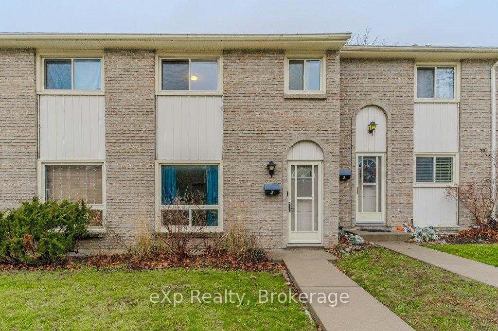 Townhouse for sale at 2-165 Green Valley Drive, Kitchener, N2P 1K3 - MLS: X11983352