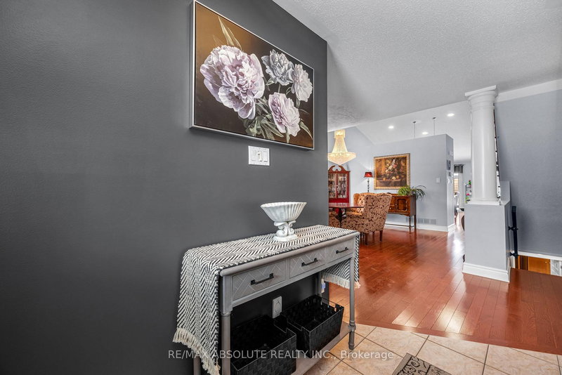 48 Settler's Ridge Way, Ottawa, K2J 4V2 | Image 3