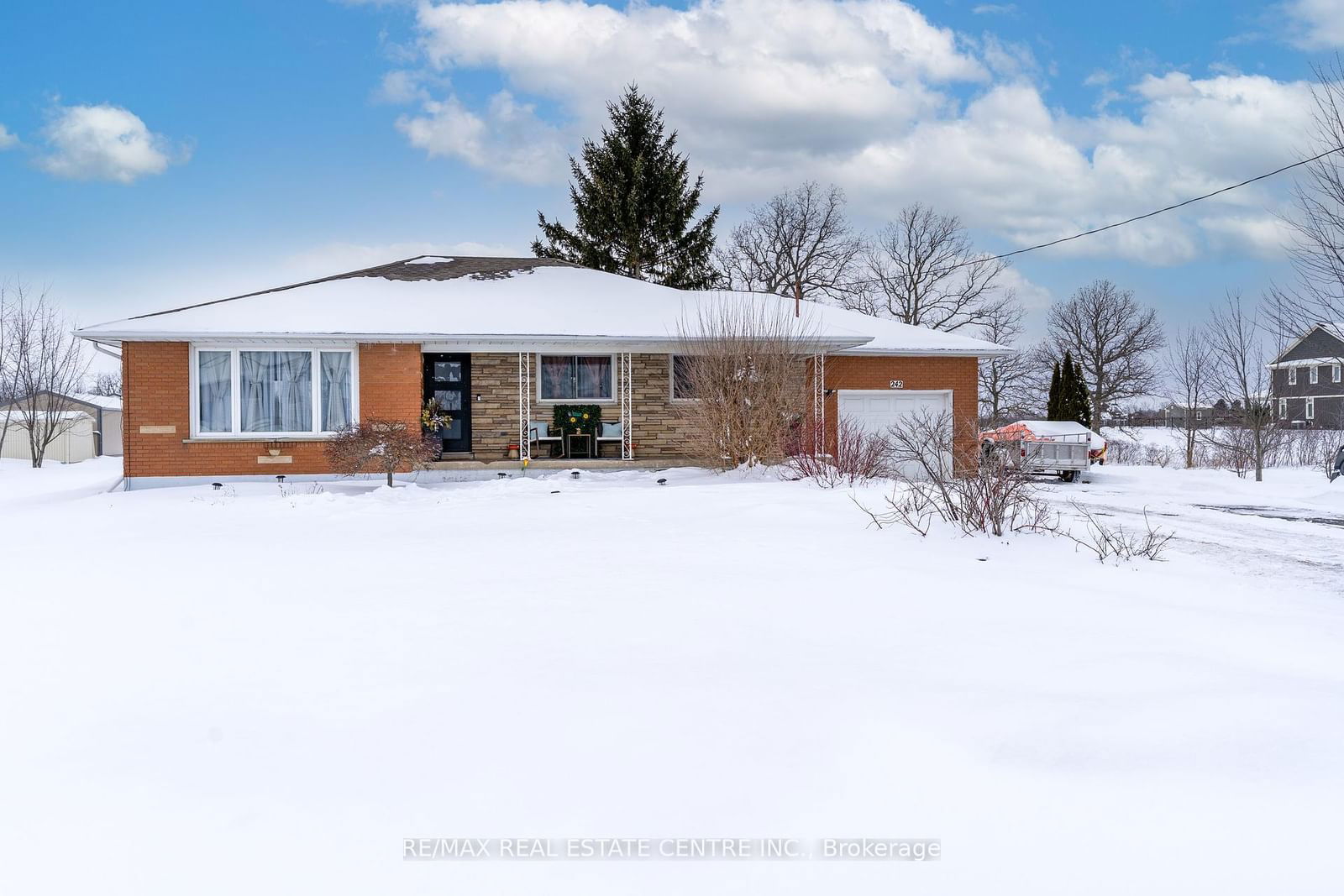 Detached House for sale at 242 Mountain Road, Grimsby, L3M 4E7 - MLS: X11983752