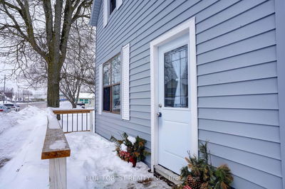 22430 ADELAIDE Rd, Strathroy-Caradoc - Mount Brydges image-0-2