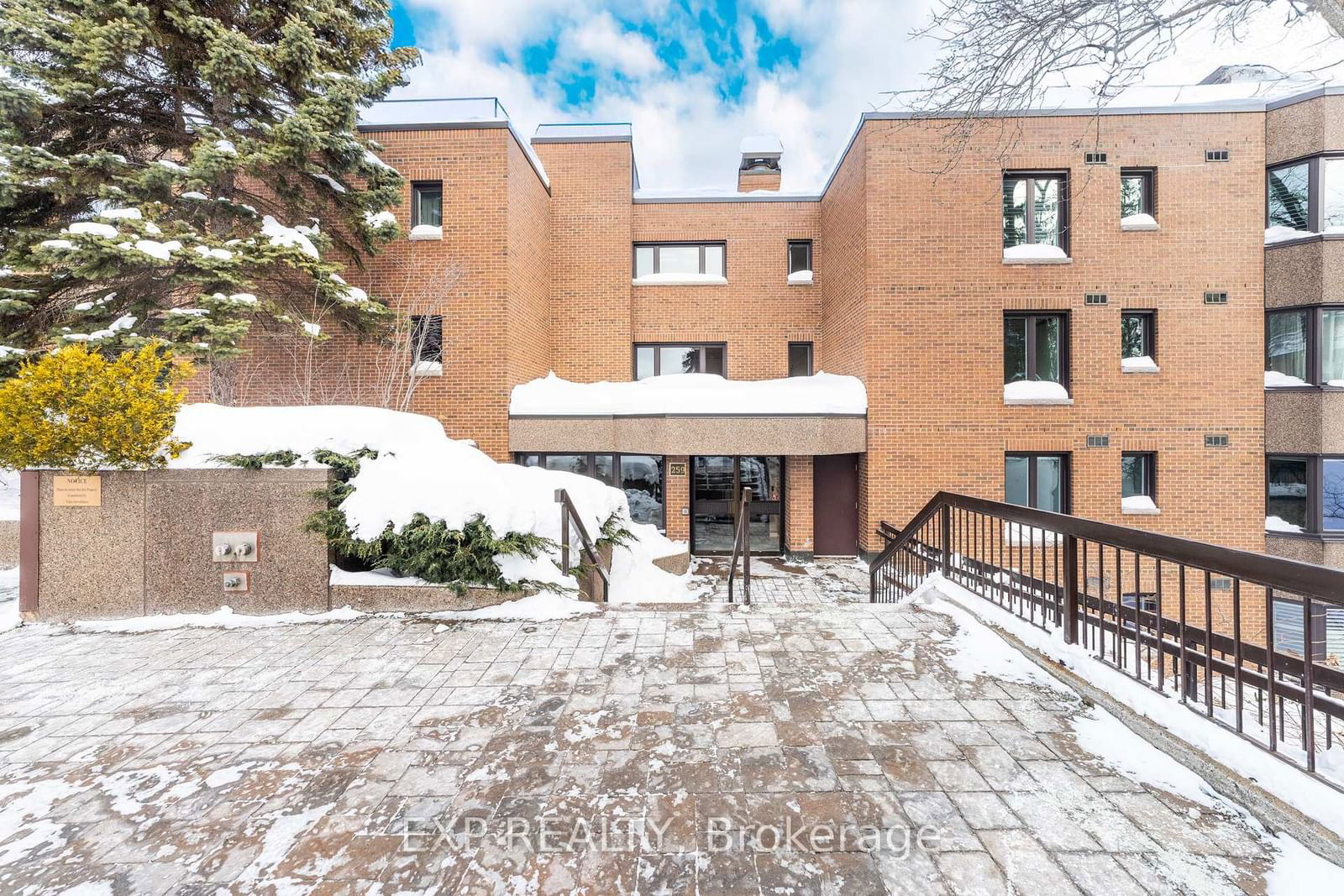 Condo sold at 24B-255 Botanica Private N/A, Ottawa, Civic Hospital, K1Y 4P8 - MLS: X11983917