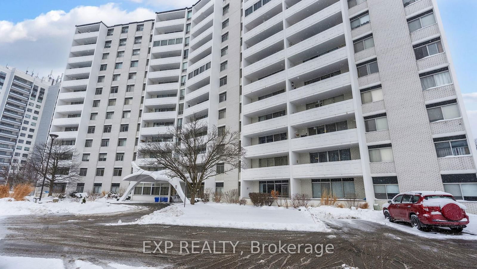 Condo for sale at 301-15 Towering Heights Boulevard, St. Catharines, Glendale/Glenridge, L2T 3G7 - MLS: X11983995