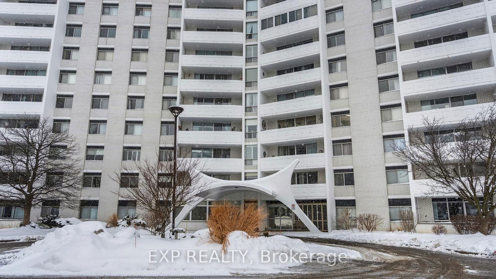 Condo for sale at 301-15 Towering Heights Boulevard, St. Catharines, 461 - Glendale/Glenridge, L2T 3G7 - MLS: X11983995