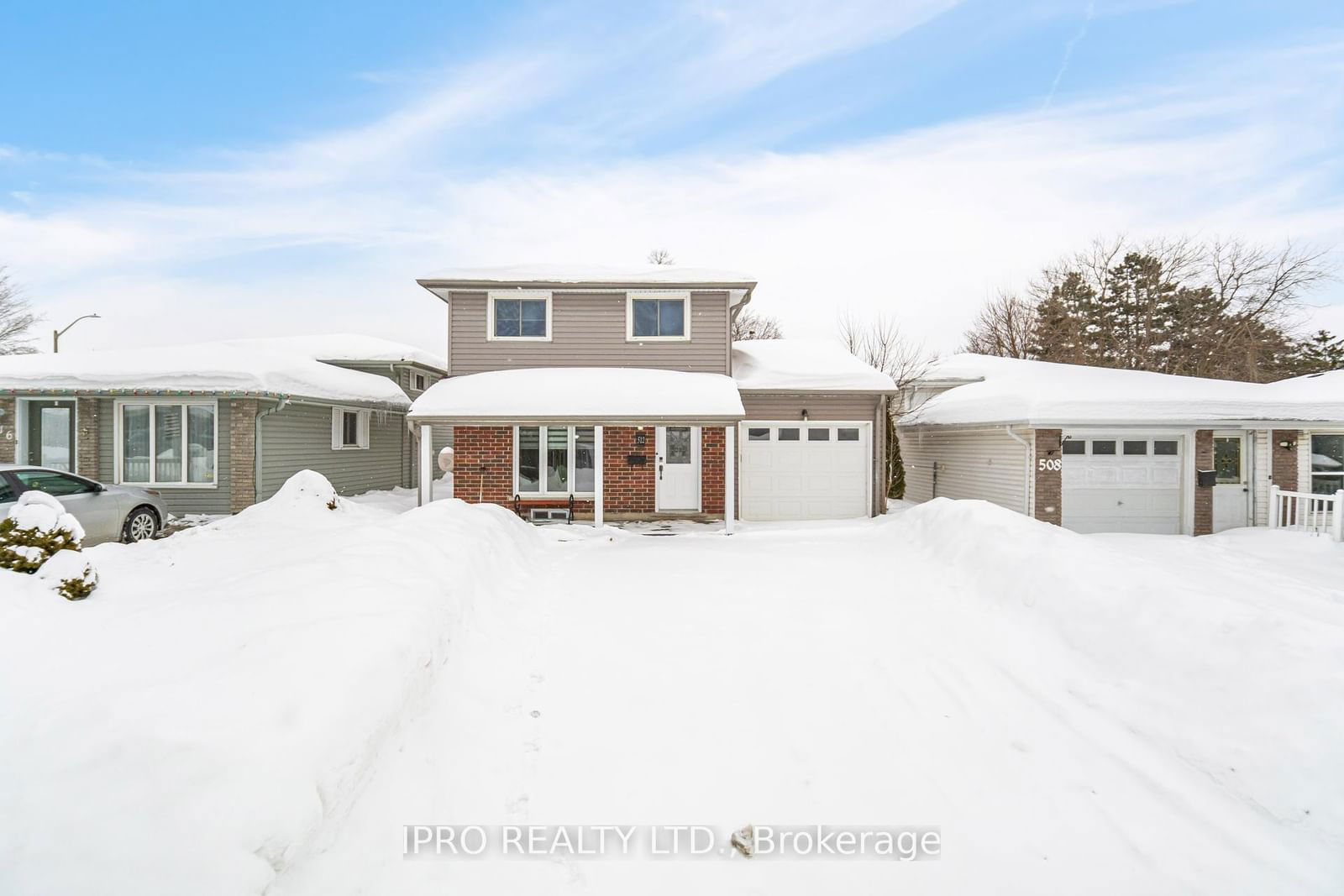 Detached House for sale at 512 Pinetree Crescent, Cambridge, N3H 4X5 - MLS: X11984064