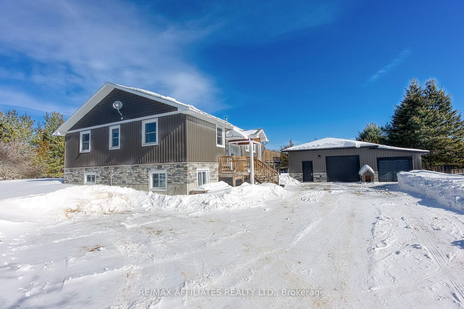 Detached House for sale at 581 Concession Rd 8 Road, Rideau Lakes, 816 - Rideau Lakes (North Crosby) Twp, K0G 1X0 - MLS: X11984786