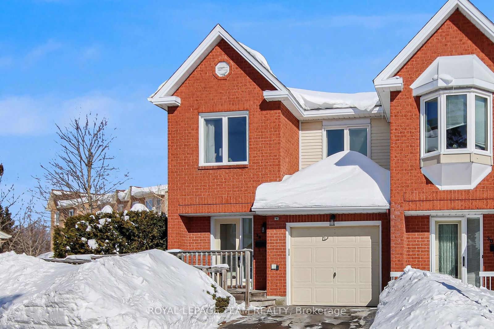 Townhouse for sale at 3A Maple Ridge Crescent, Barrhaven, 7701 - Barrhaven - Pheasant Run, K2J 3L1 - MLS: X11984808