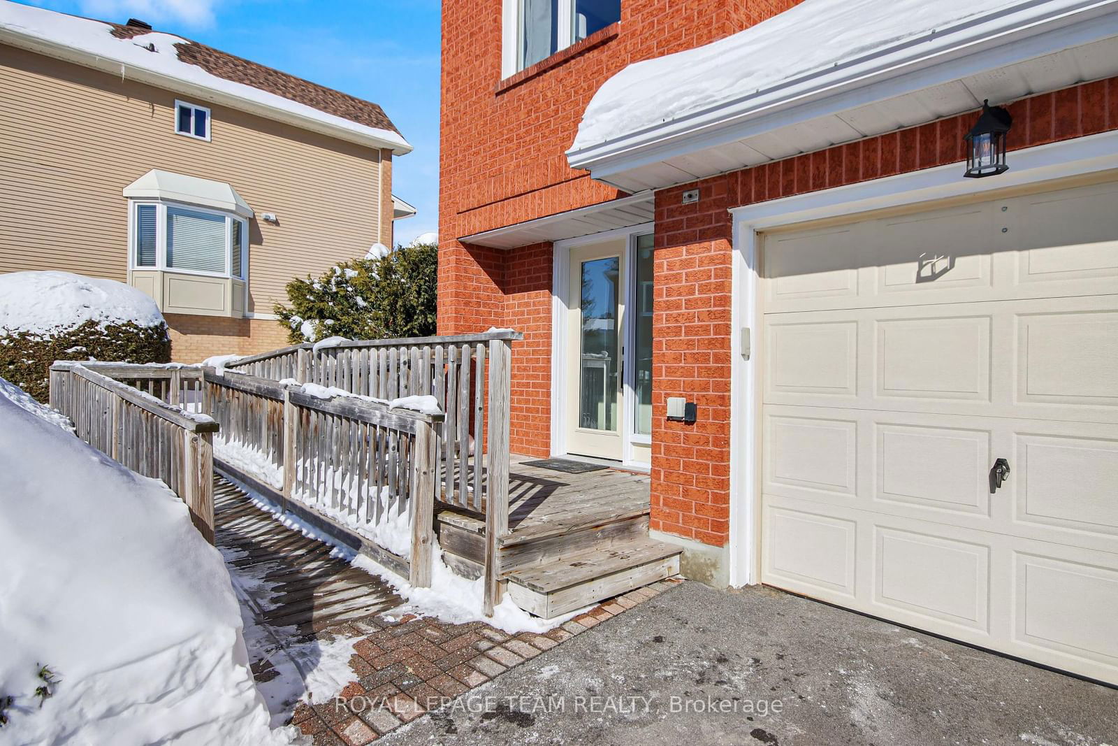 Townhouse for sale at 3A Maple Ridge Crescent, Barrhaven, 7701 - Barrhaven - Pheasant Run, K2J 3L1 - MLS: X11984808