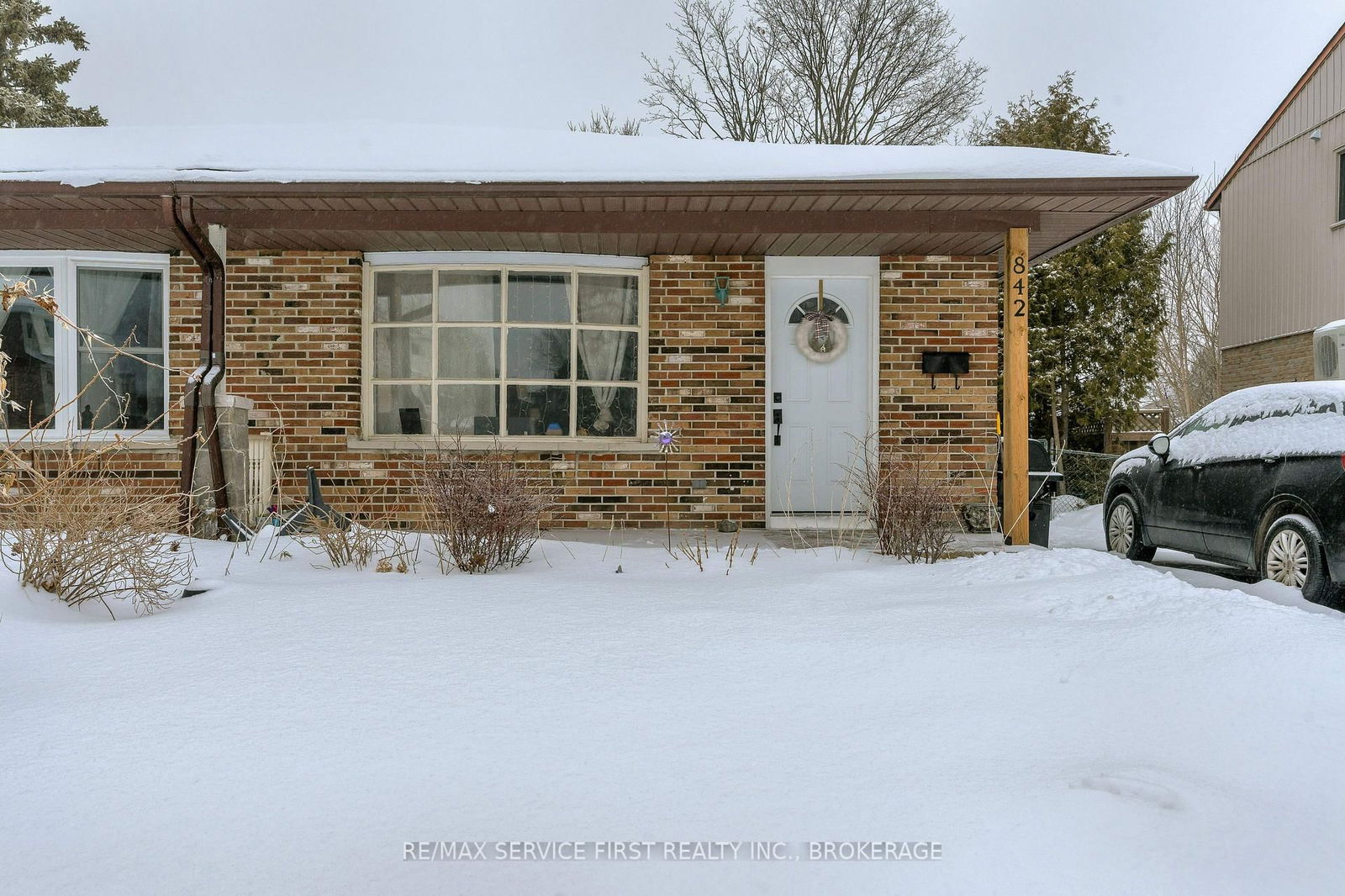 Semi-Detached House for sale at 842 Milford Drive, Kingston, North of Taylor-Kidd Blvd, K7P 1A8 - MLS: X11984943