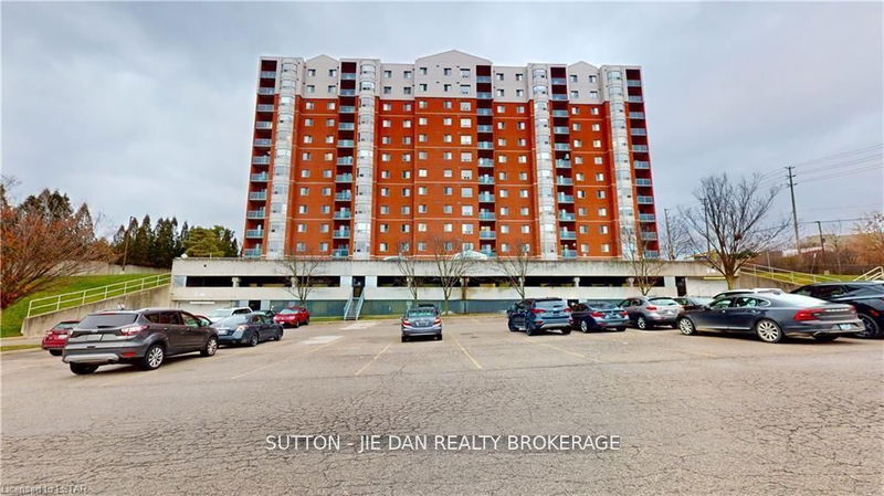 home for lease on 102-30 CHAPMAN Court