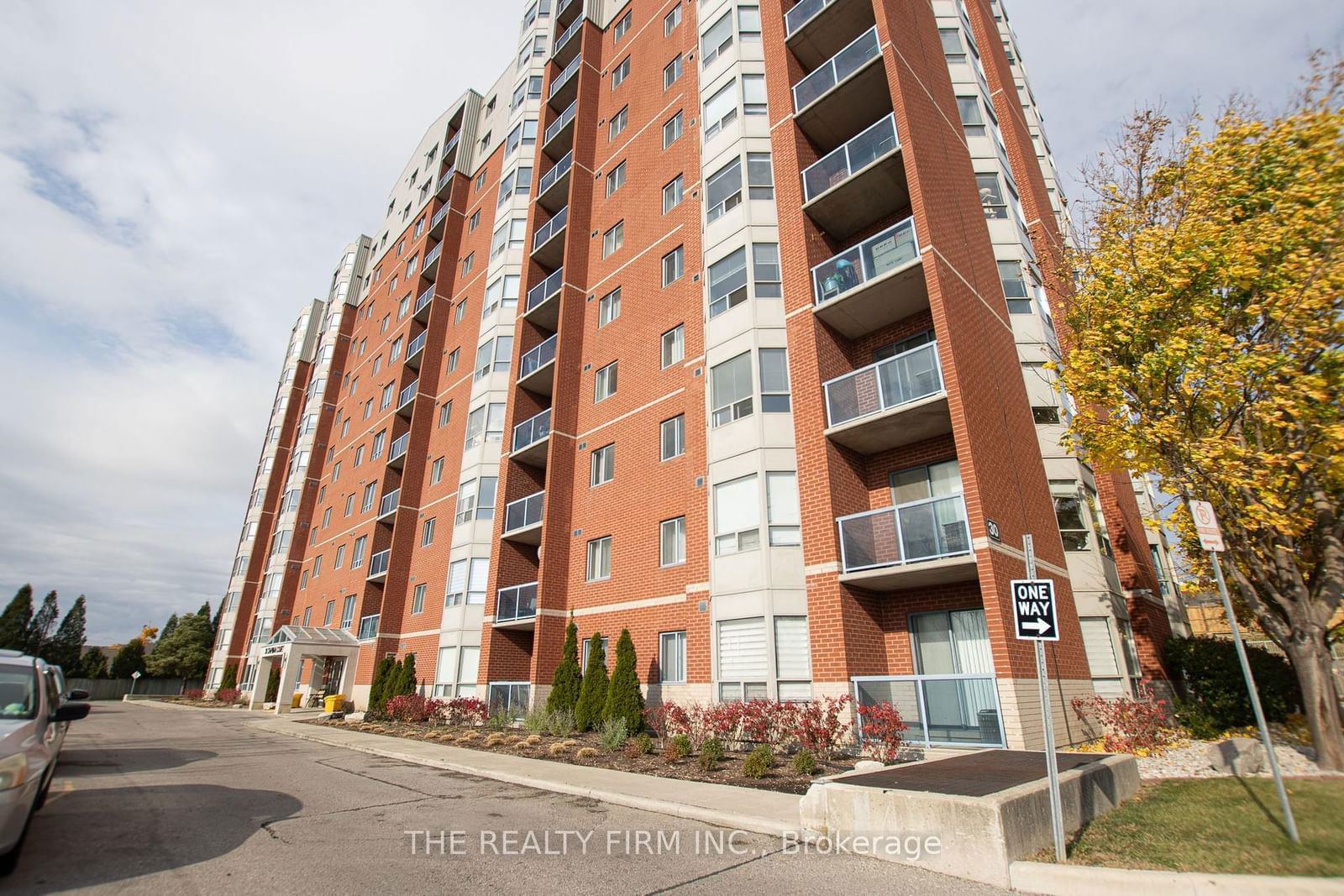 Condo for sale at 506-30 Chapman Court, London, North E, N6G 4Y4 - MLS: X11985473