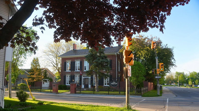 40 First St W, Cornwall, K6J 1B9 | Image 2