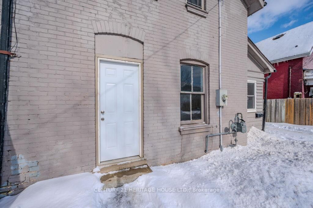Listing Image 4